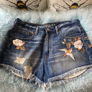 AEO Embroidered Hi Rise Shorts 8